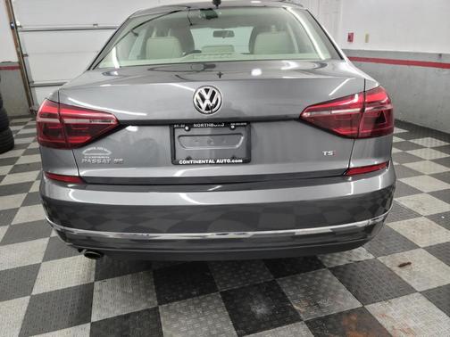 2017 Volkswagen Passat 1.8T SE
