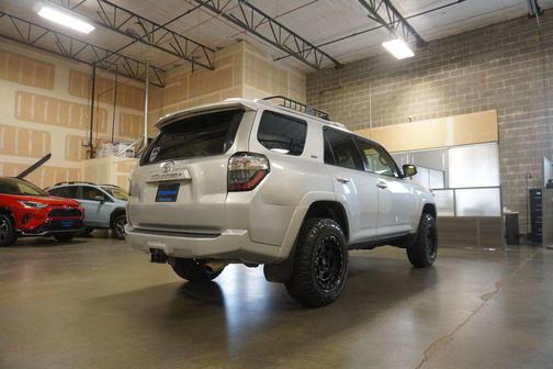 Classic Silver Metallic 2018 Toyota 4Runner SR5 Premium