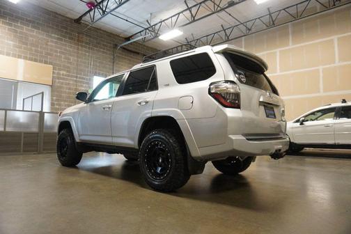 Classic Silver Metallic 2018 Toyota 4Runner SR5 Premium