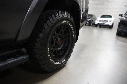 Magnetic Gray Metallic 2018 Toyota 4Runner SR5 Premium