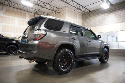 Magnetic Gray Metallic 2018 Toyota 4Runner SR5 Premium