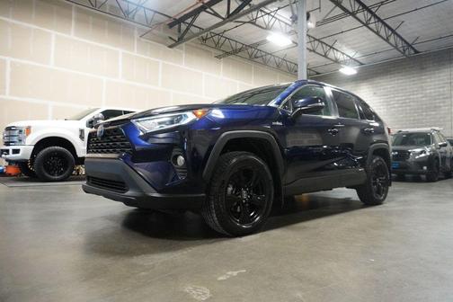 2019 Toyota RAV4 Hybrid XLE