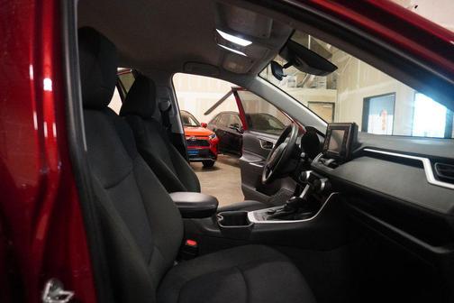 2022 Toyota RAV4 Hybrid LE