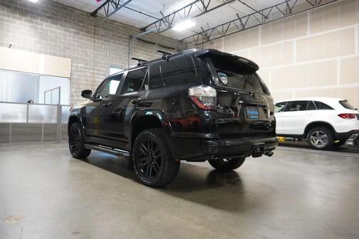 Midnight Black Metallic 2016 Toyota 4Runner Limited