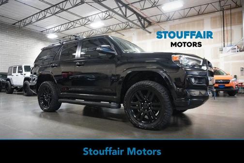 Midnight Black Metallic 2016 Toyota 4Runner Limited