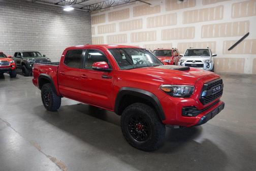 2017 Toyota Tacoma SR
