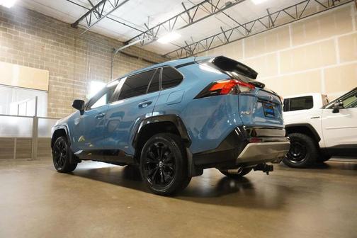 2022 Toyota RAV4 Hybrid SE
