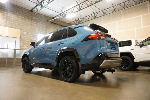 2022 Toyota RAV4 Hybrid SE