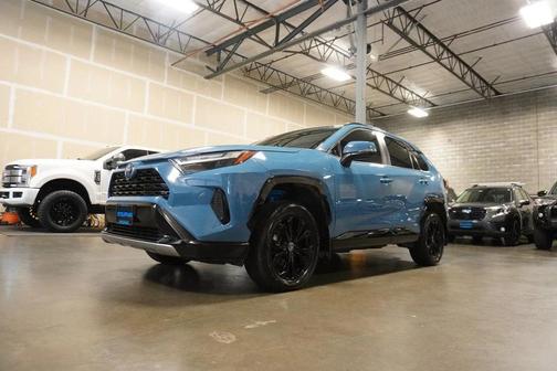 2022 Toyota RAV4 Hybrid SE