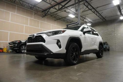 2020 Toyota RAV4 Hybrid XLE