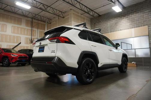 2020 Toyota RAV4 Hybrid XLE