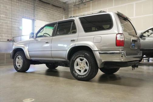 2002 Toyota 4Runner SR5