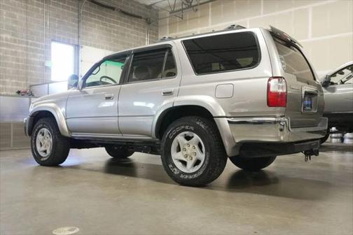 2002 Toyota 4Runner SR5