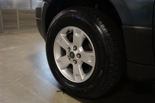 Norsea Blue Metallic 2005 Ford Escape XLT