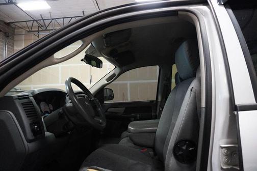 White 2008 Dodge Ram 1500 SLT Quad Cab