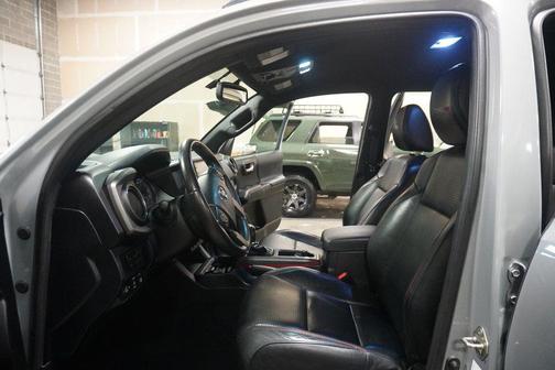 2017 Toyota Tacoma SR