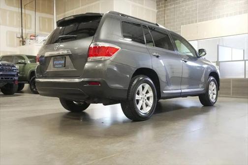 2011 Toyota Highlander SE