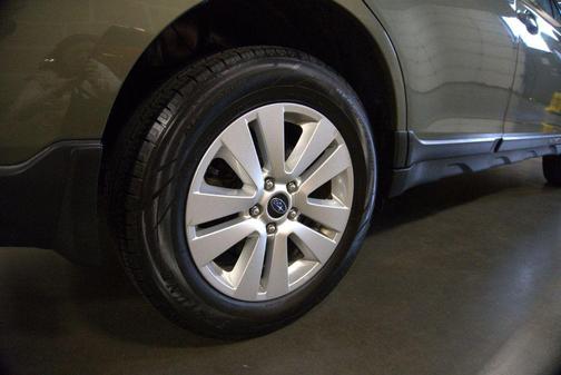 Wilderness Green Metallic 2017 Subaru Outback 2.5i Premium