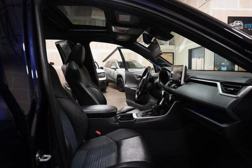 2019 Toyota RAV4 Hybrid SE