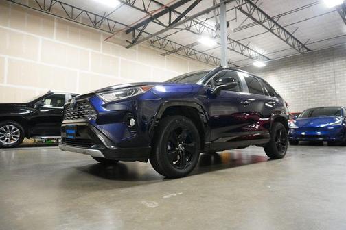 2019 Toyota RAV4 Hybrid SE