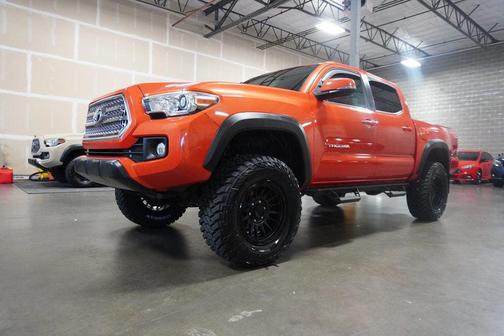 2017 Toyota Tacoma SR