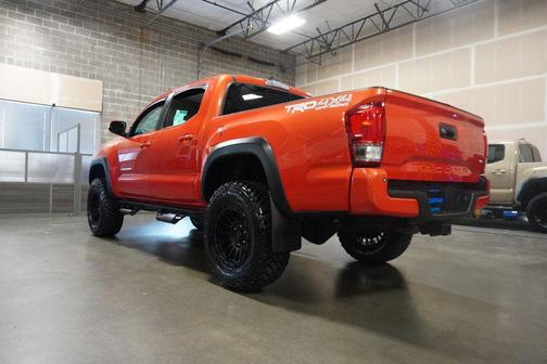 2017 Toyota Tacoma SR