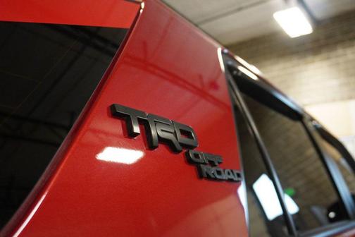 Barcelona Red Metallic 2018 Toyota 4Runner TRD Off Road