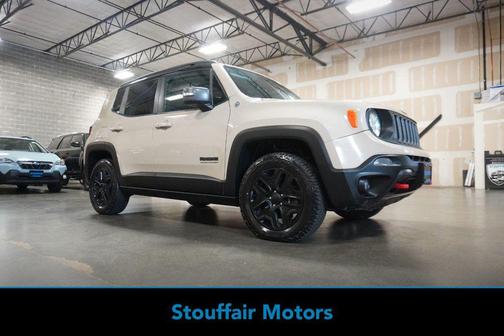 Mojave Sand 2017 Jeep Renegade Trailhawk
