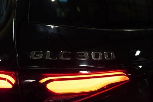 Black 2024 Mercedes-Benz GLC 300 4MATIC