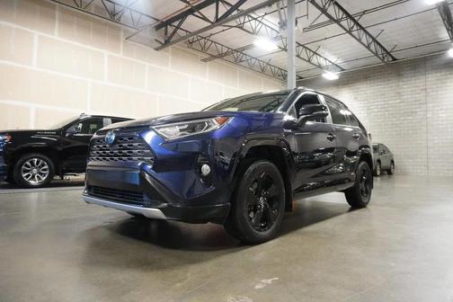 2021 Toyota RAV4 Hybrid SE
