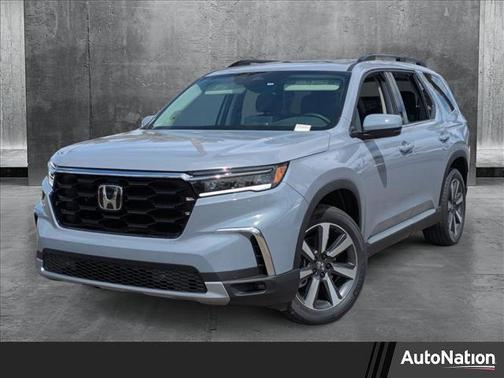 2025 Honda Pilot Touring 8-Passenger