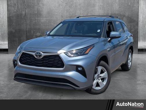 2023 Toyota Highlander LE