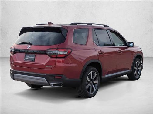 2025 Honda Pilot Touring 8-Passenger