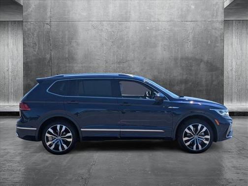 2022 Volkswagen Tiguan 2.0T SEL R-Line 4MOTION