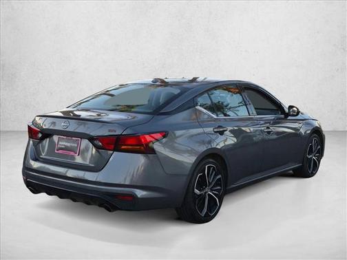 Gun Metallic 2024 Nissan Altima SR FWD