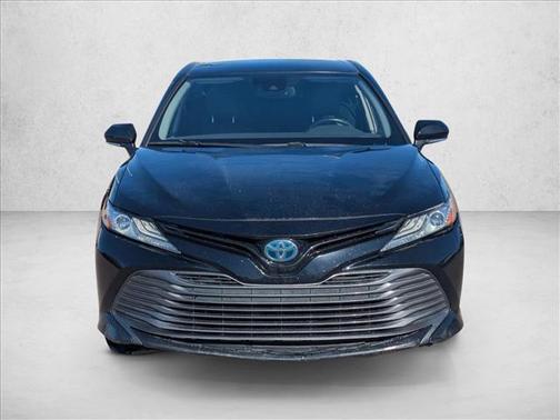 2020 Toyota Camry Hybrid XLE