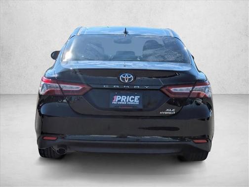 2020 Toyota Camry Hybrid XLE