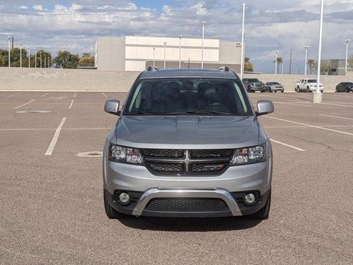 Photo 2 of 26 of 2020 Dodge Journey Crossroad