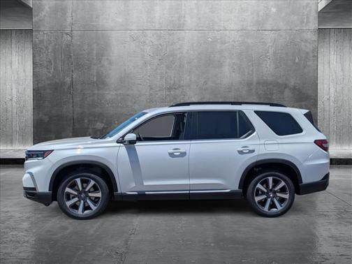 2025 Honda Pilot Touring 8-Passenger
