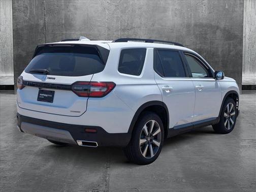 2025 Honda Pilot Touring 8-Passenger