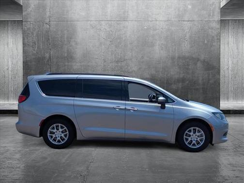 2020 Chrysler Voyager LXI