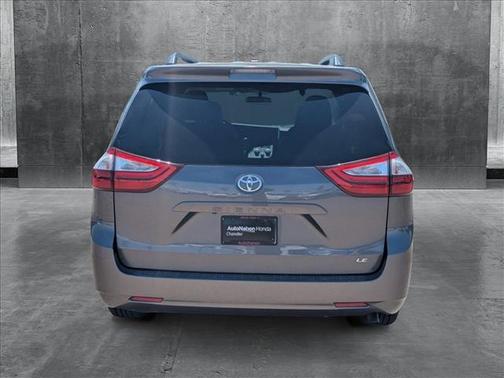 2015 Toyota Sienna LE