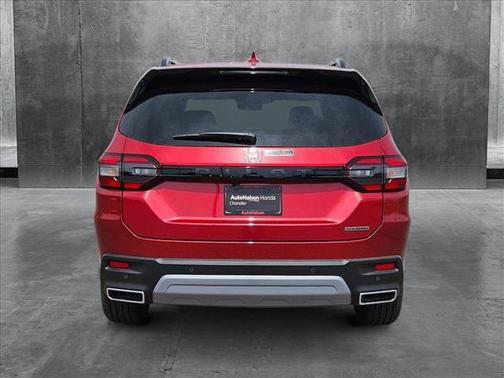 2025 Honda Pilot Touring 8-Passenger