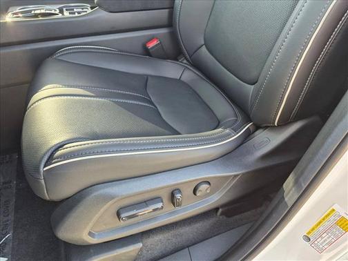 Platinum White Pearl 2026 Honda Pilot Elite