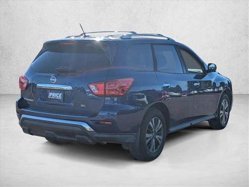 2017 Nissan Pathfinder SL
