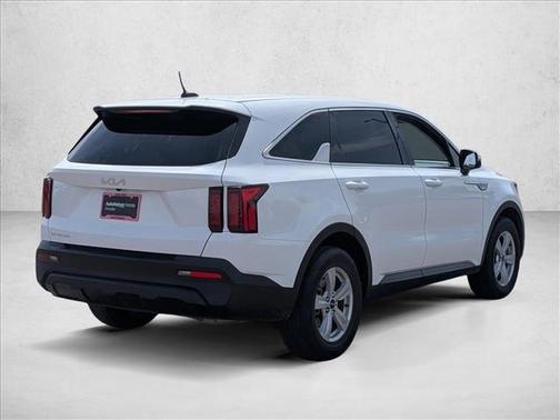 Glacial White Pearl 2023 Kia Sorento LX