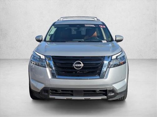 2023 Nissan Pathfinder Platinum FWD