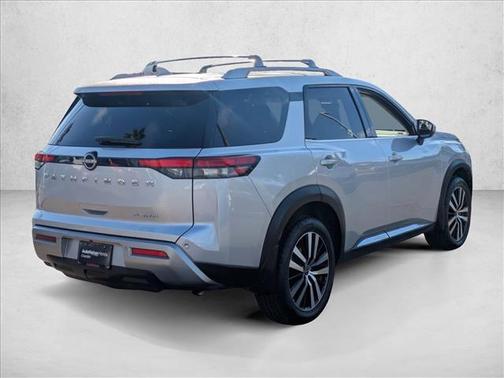 2023 Nissan Pathfinder Platinum FWD