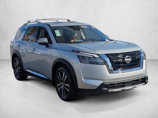 2023 Nissan Pathfinder Platinum FWD