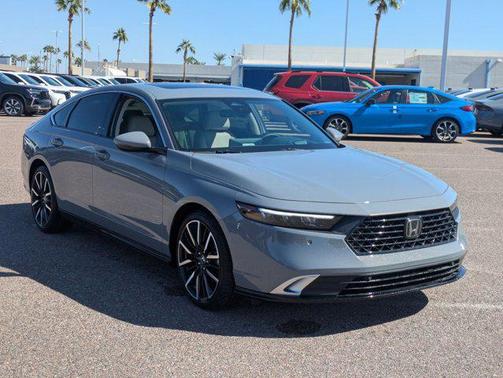 2025 Honda Accord Hybrid 